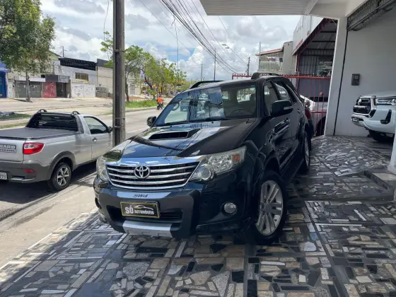 TOYOTA HILUX SW4 3.0 SRV 4X4 7 LUGARES 16V TURBO INTERCOOLER DIESEL 4P AUTOMÁTICO