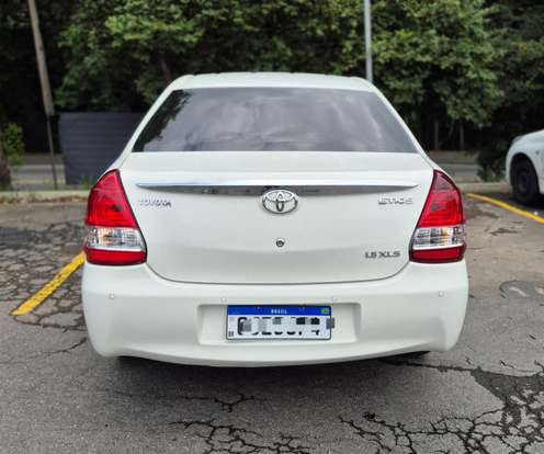 TOYOTA-ETIOS-2017