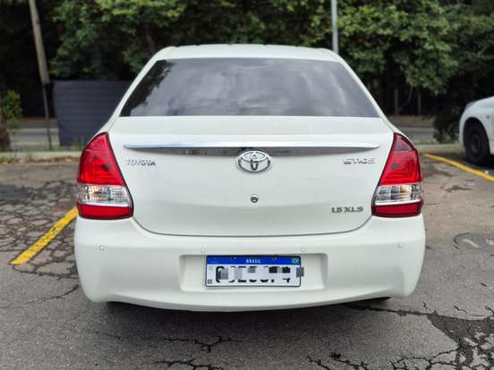 TOYOTA-ETIOS-1.5 XLS SEDAN 16V FLEX 4P AUTOMÁTICO TOYOTA-ETIOS-2017