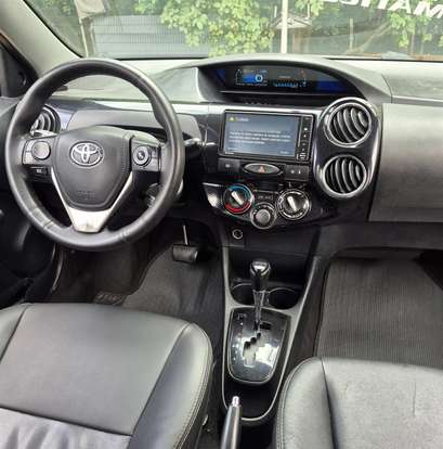 TOYOTA-ETIOS-2017
