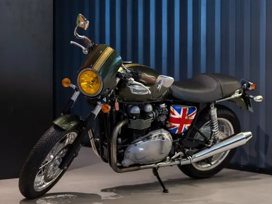 TRIUMPH THRUXTON TRIUMPH THRUXTON