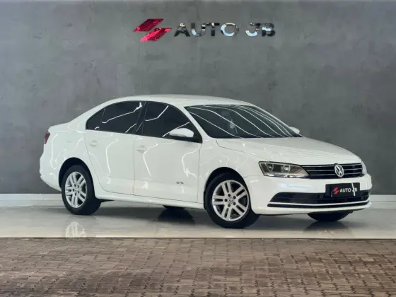 VOLKSWAGEN JETTA 2.0 COMFORTLINE FLEX 4P TIPTRONIC
