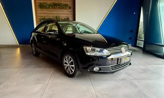 VOLKSWAGEN JETTA 2.0 COMFORTLINE FLEX 4P TIPTRONIC VOLKSWAGEN JETTA 2.0 COMFORTLINE FLEX 4P TIPTRONIC