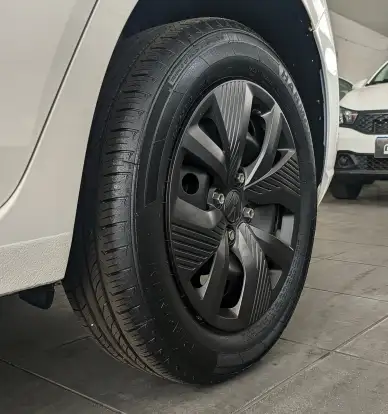 VOLKSWAGEN-POLO-2024