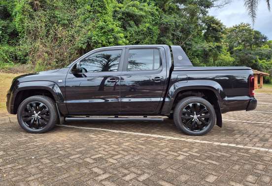 VOLKSWAGEN-AMAROK-2021