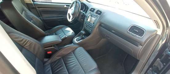 VOLKSWAGEN-JETTA-2010