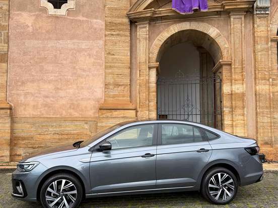 VOLKSWAGEN-VIRTUS-1.0 200 TSI HIGHLINE AUTOMÁTICO VOLKSWAGEN-VIRTUS-2024