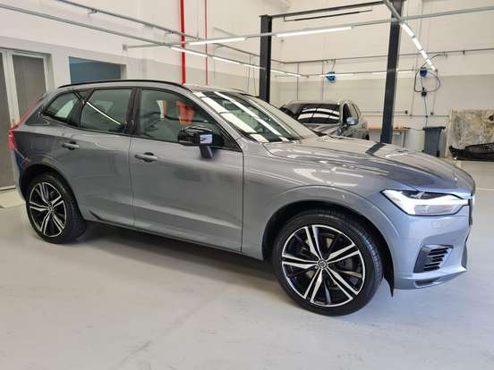 VOLVO-XC60-2021