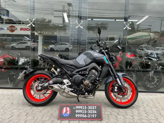 YAMAHA MT-09 