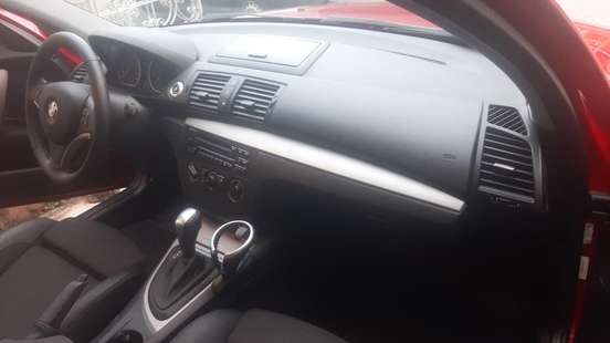 BMW-118i-2.0 TOP HATCH 16V GASOLINA 4P AUTOMÁTICO BMW-118i-2010