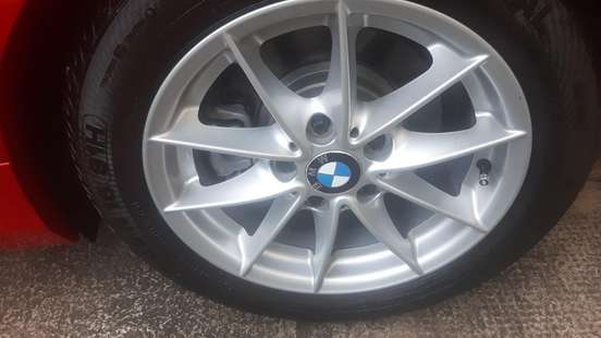 BMW-118i-2.0 TOP HATCH 16V GASOLINA 4P AUTOMÁTICO BMW-118i-2010
