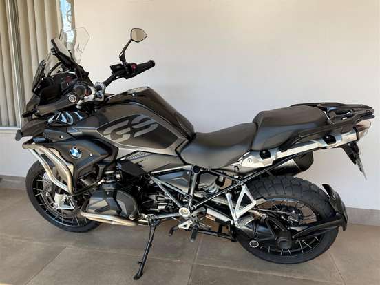 BMW-R 1250 GS TRIPLE BLACK-2022