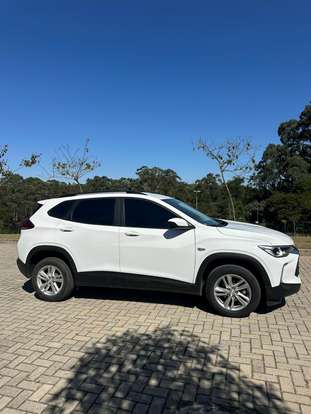 CHEVROLET-TRACKER-2021