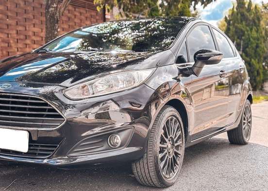 FORD-FIESTA-2014