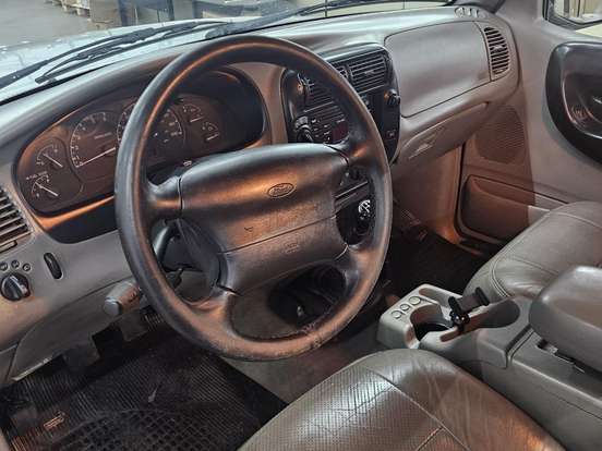 FORD-RANGER-4.0 XLT 4X4 CS V6 12V GASOLINA 2P MANUAL FORD-RANGER-1998