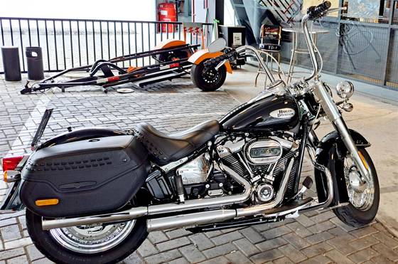 HARLEY-DAVIDSON SOFTAIL HERITAGE CLASSIC 114 