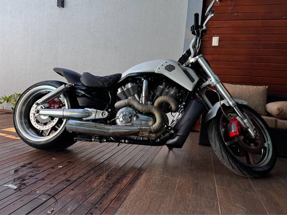 HARLEY-DAVIDSON V-ROD MUSCLE 