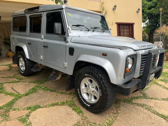 LAND ROVER DEFENDER 2.4 110 SW 4X4 TURBO DIESEL 4P MANUAL