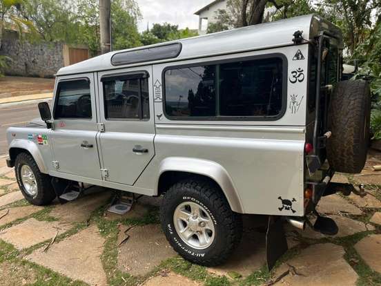 LAND ROVER-DEFENDER-2010