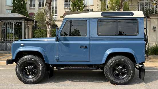 LAND ROVER-DEFENDER-2001