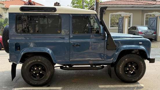 LAND ROVER-DEFENDER-2001