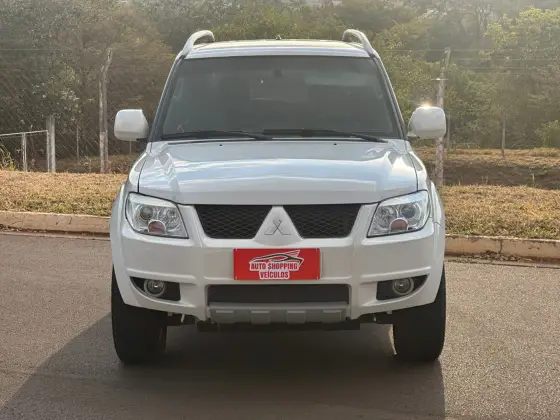 MITSUBISHI PAJERO TR4 2.0 4X2 16V 140CV FLEX 4P AUTOMÁTICO