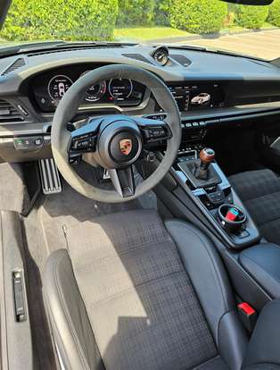 PORSCHE-911-2025