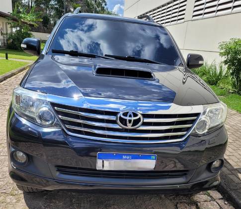 TOYOTA HILUX SW4 3.0 SRV 4X4 16V TURBO INTERCOOLER DIESEL 4P AUTOMÁTICO