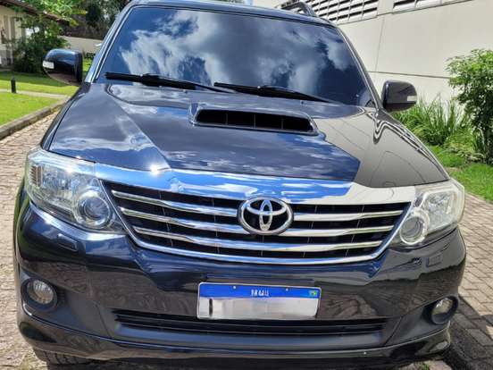 TOYOTA-HILUX SW4-3.0 SRV 4X4 16V TURBO INTERCOOLER DIESEL 4P AUTOMÁTICO TOYOTA-HILUX SW4-2013