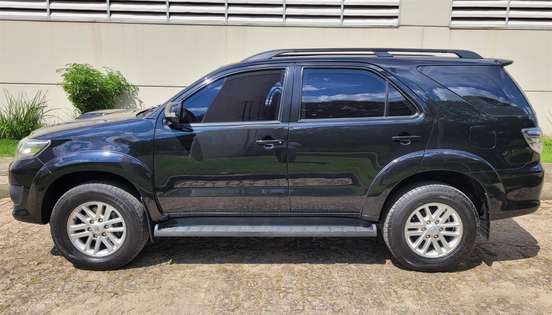 TOYOTA-HILUX SW4-2013