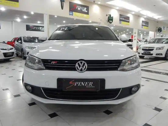 VOLKSWAGEN-JETTA-2014