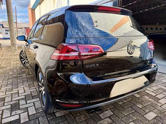 VOLKSWAGEN-GOLF-2013