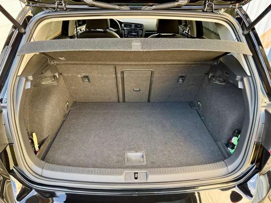 VOLKSWAGEN-GOLF-2013
