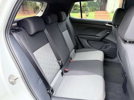 VOLKSWAGEN-T-CROSS-2023