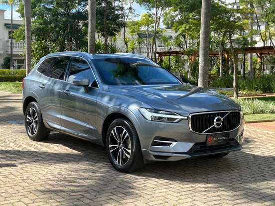VOLVO-XC60-2020