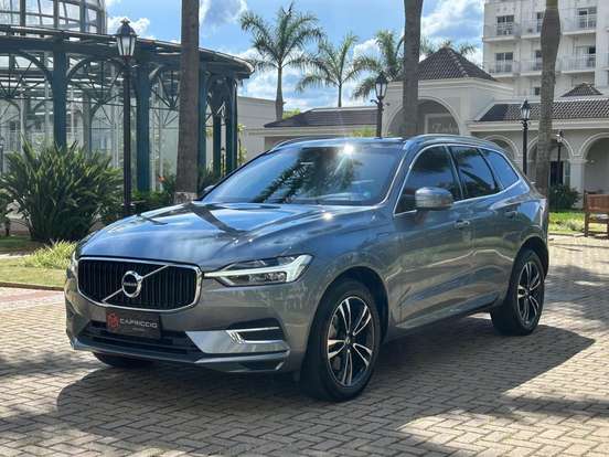 VOLVO-XC60-2020