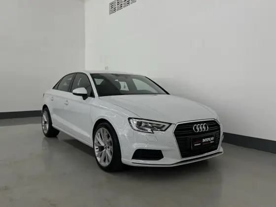 AUDI A3 1.4 TFSI SEDAN AMBIENTE 16V FLEX 4P TIPTRONIC AUDI A3 1.4 TFSI SEDAN AMBIENTE 16V FLEX 4P TIPTRONIC
