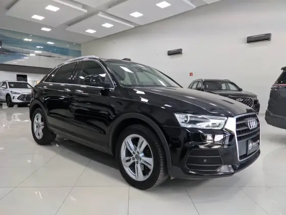 AUDI Q3 1.4 TFSI AMBIENTE FLEX 4P S TRONIC