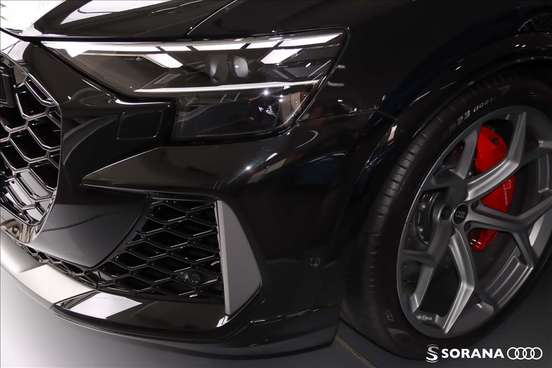 AUDI-RS Q8-2025