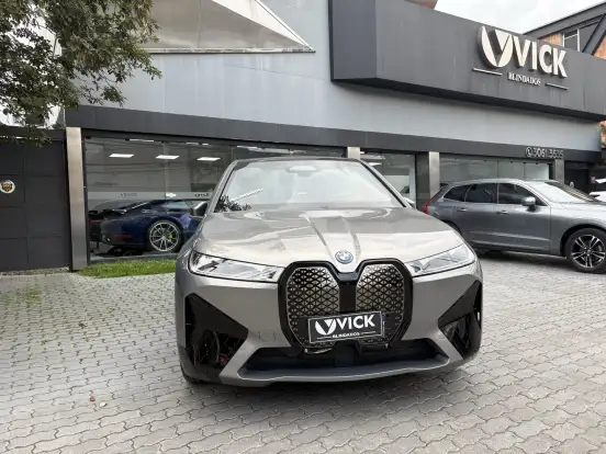 BMW-iX-ELÉTRICO M60 BMW-iX-2023