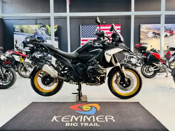 BMW R 1300 GS TRIPLE BLACK 