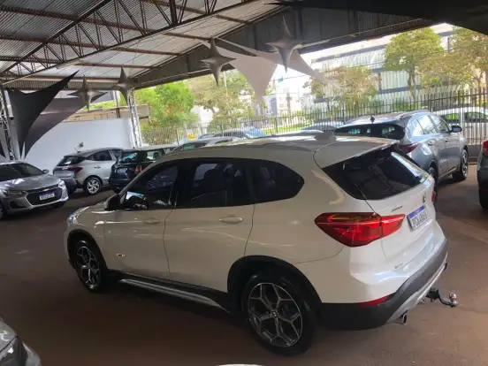 BMW-X1-2.0 16V TURBO ACTIVEFLEX SDRIVE20I X-LINE 4P AUTOMÁTICO BMW-X1-2017