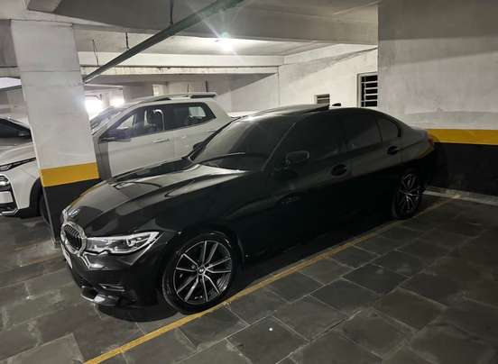 BMW-320i-2019