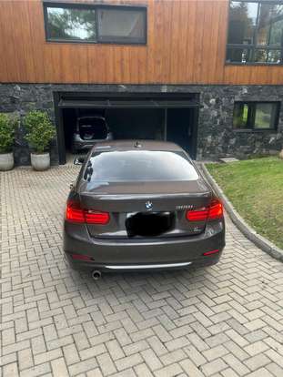 BMW-320i-2.0 MODERN 16V TURBO GASOLINA 4P AUTOMÁTICO BMW-320i-2012