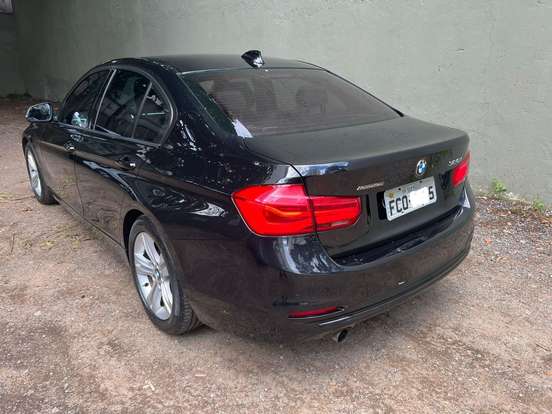 BMW-320i-2017