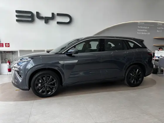 BYD ATTO 8 1.5 TURBO PHEV AWD AUTOMÁTICO