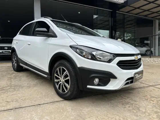 CHEVROLET ONIX 1.4 MPFI ACTIV 8V FLEX 4P AUTOMÁTICO