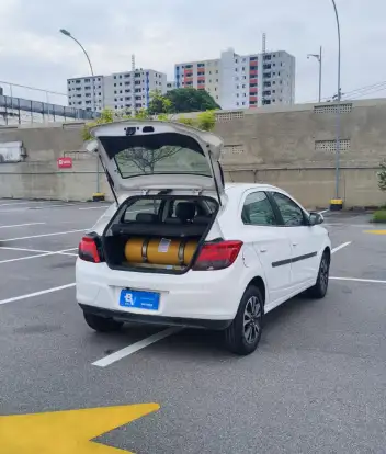 CHEVROLET-ONIX-2015