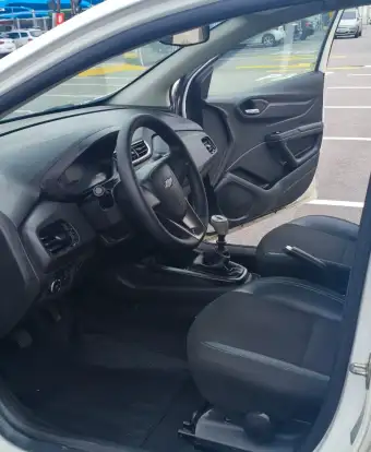 CHEVROLET-ONIX-2015