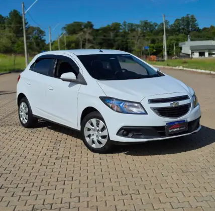 CHEVROLET ONIX 1.4 MPFI LT 8V FLEX 4P MANUAL CHEVROLET ONIX 1.4 MPFI LT 8V FLEX 4P MANUAL